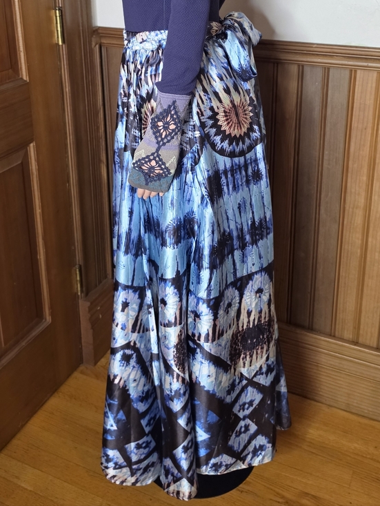 NWT Ashley Stewart Blue Tie-Dye Satin Maxi Skirt with Sunburst Motif 1X